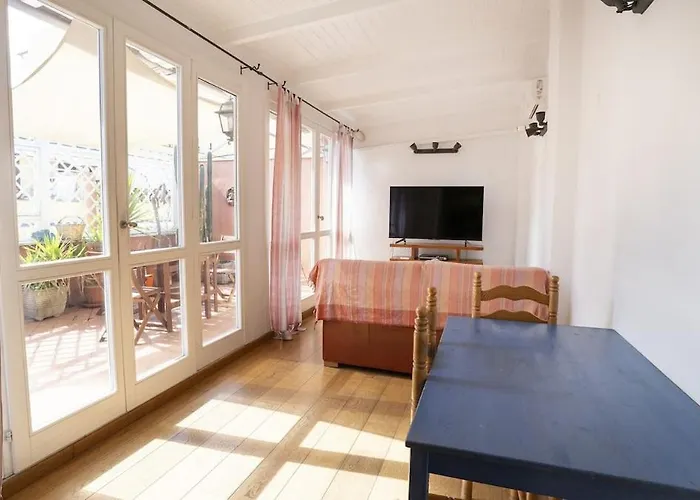 Bright And Spacious Penthouse With Private Terrace *